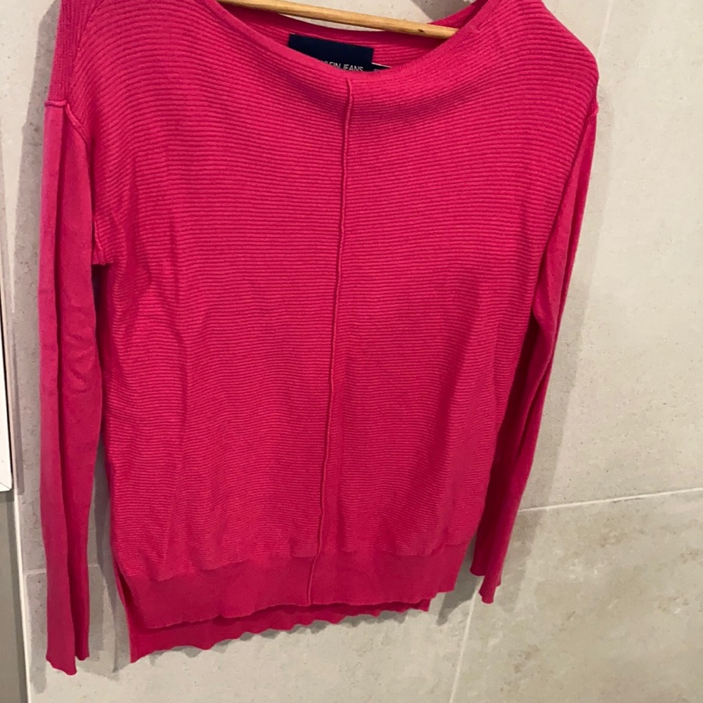 NWOT Calvin Klein sweater in bright pink xsmall